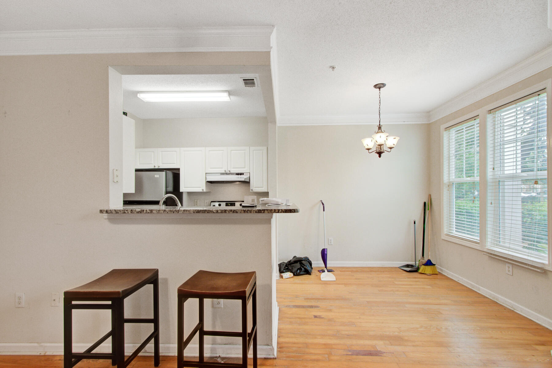 1911 Chatelain Way Mount Pleasant, SC 29464 - Photo 8 of 29 1911 Chatelain Way, Mount pleasant SC (8