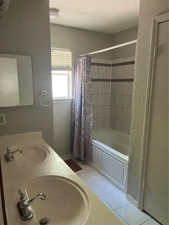 $1,800 | 19311 Nasworthy Drive, Tomball, TX 77375