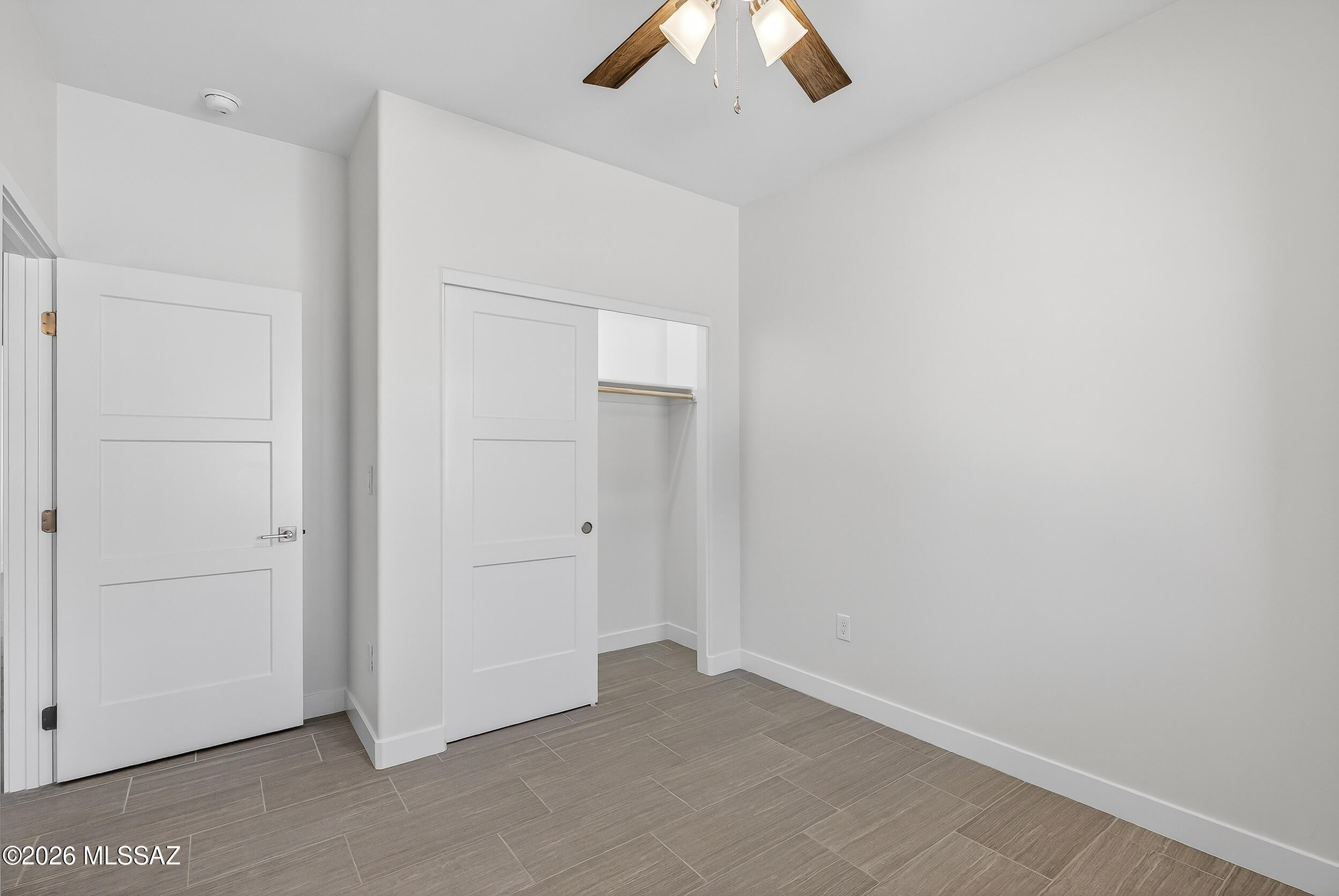 5563 South Swires Road Tucson, AZ 85746 - Photo 7 of 50 Gallery Image 7