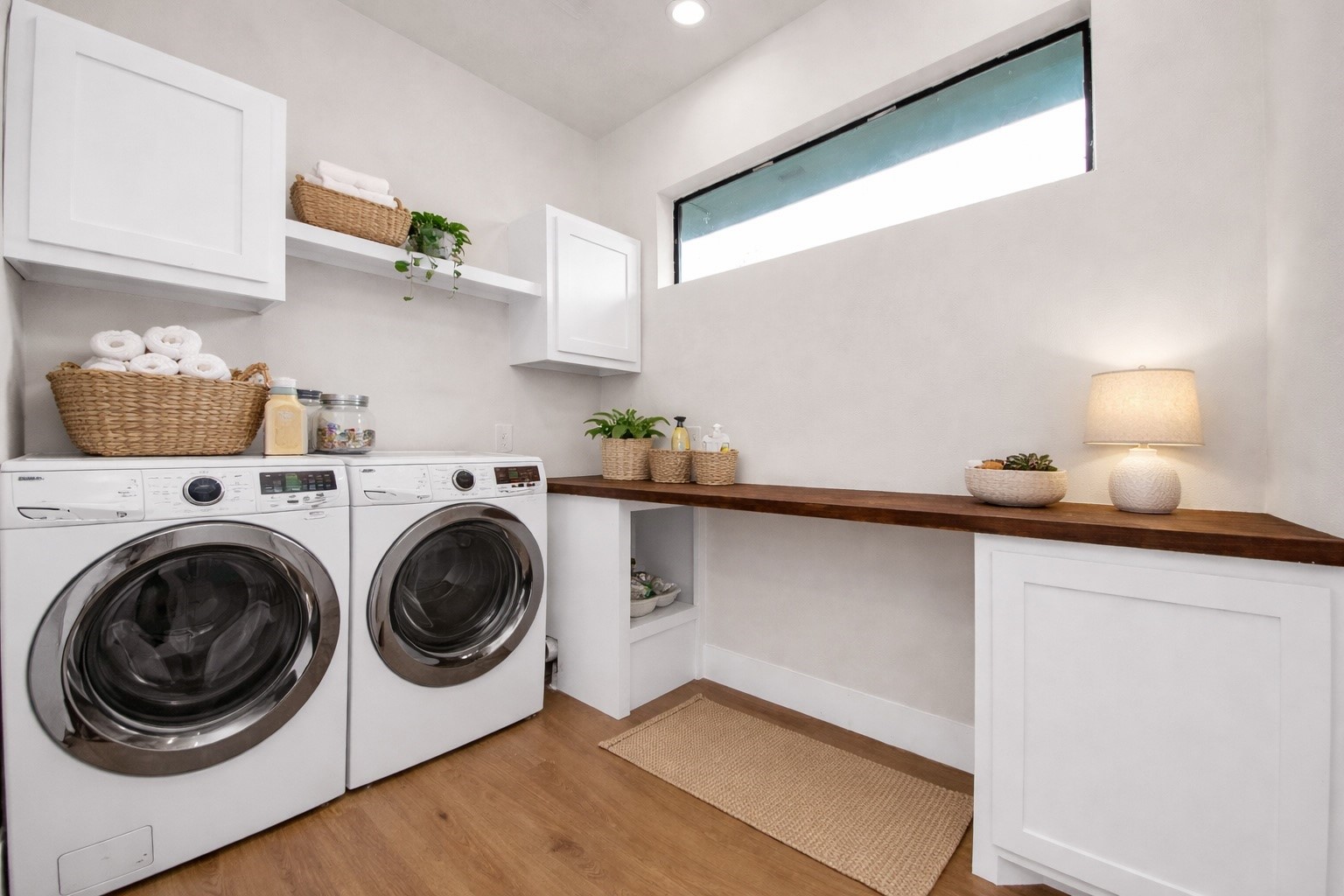 427 North Milby Street Houston, TX 77003 - Photo 22 of 44 a utility room with sink dryer and washer
