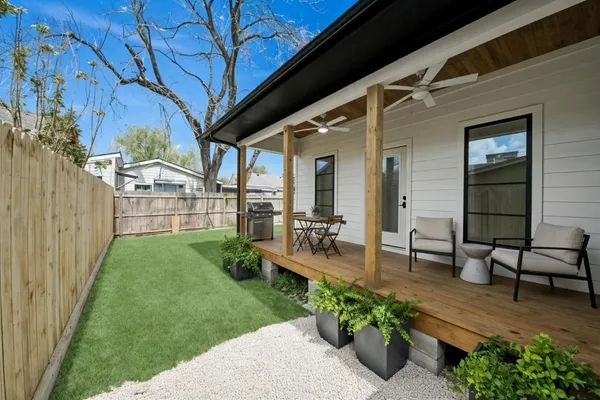 $349,900 | 427 North Milby Street, Houston, TX 77003