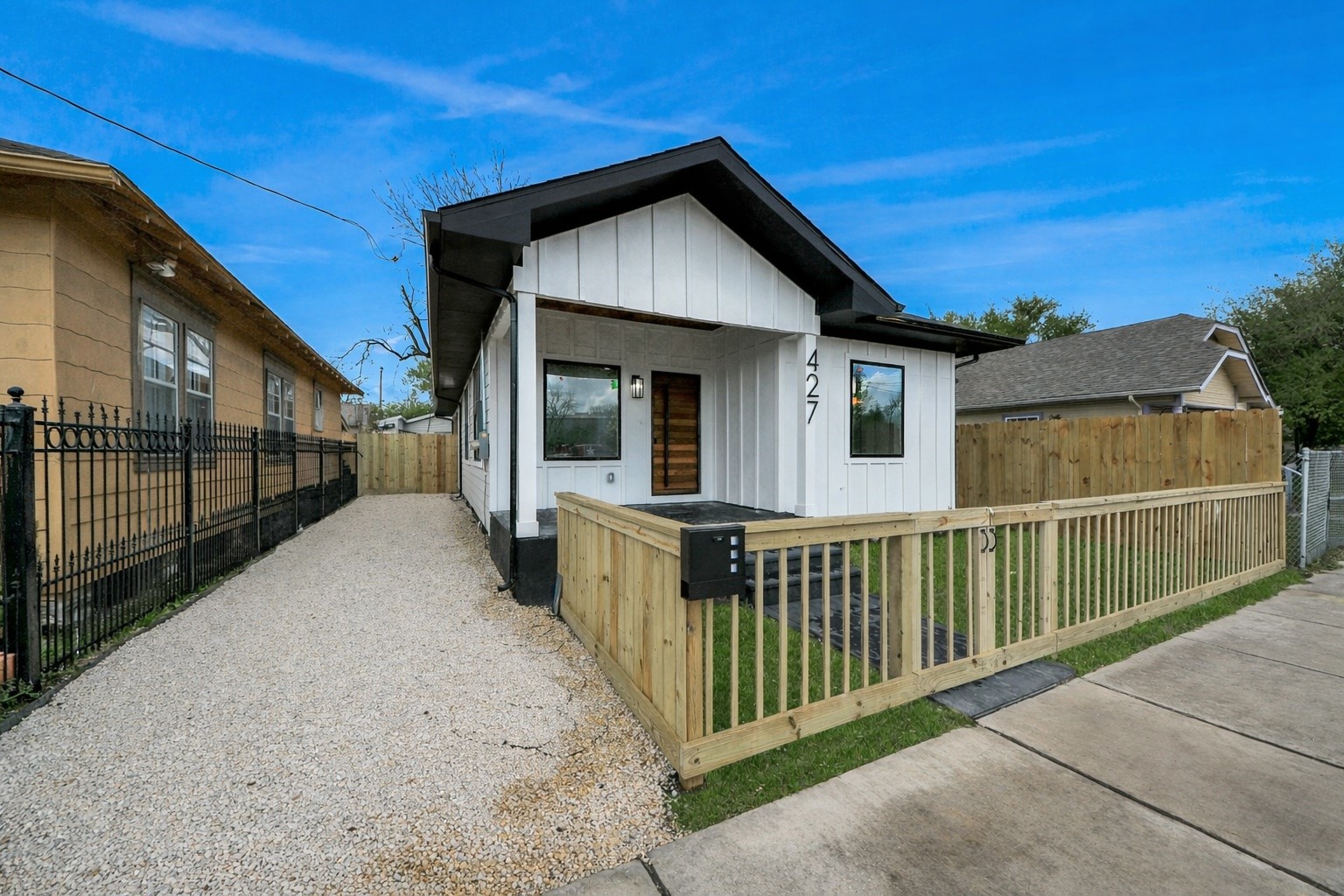 427 North Milby Street Houston, TX 77003 - Photo 41 of 44 a view of a house with wooden fence
