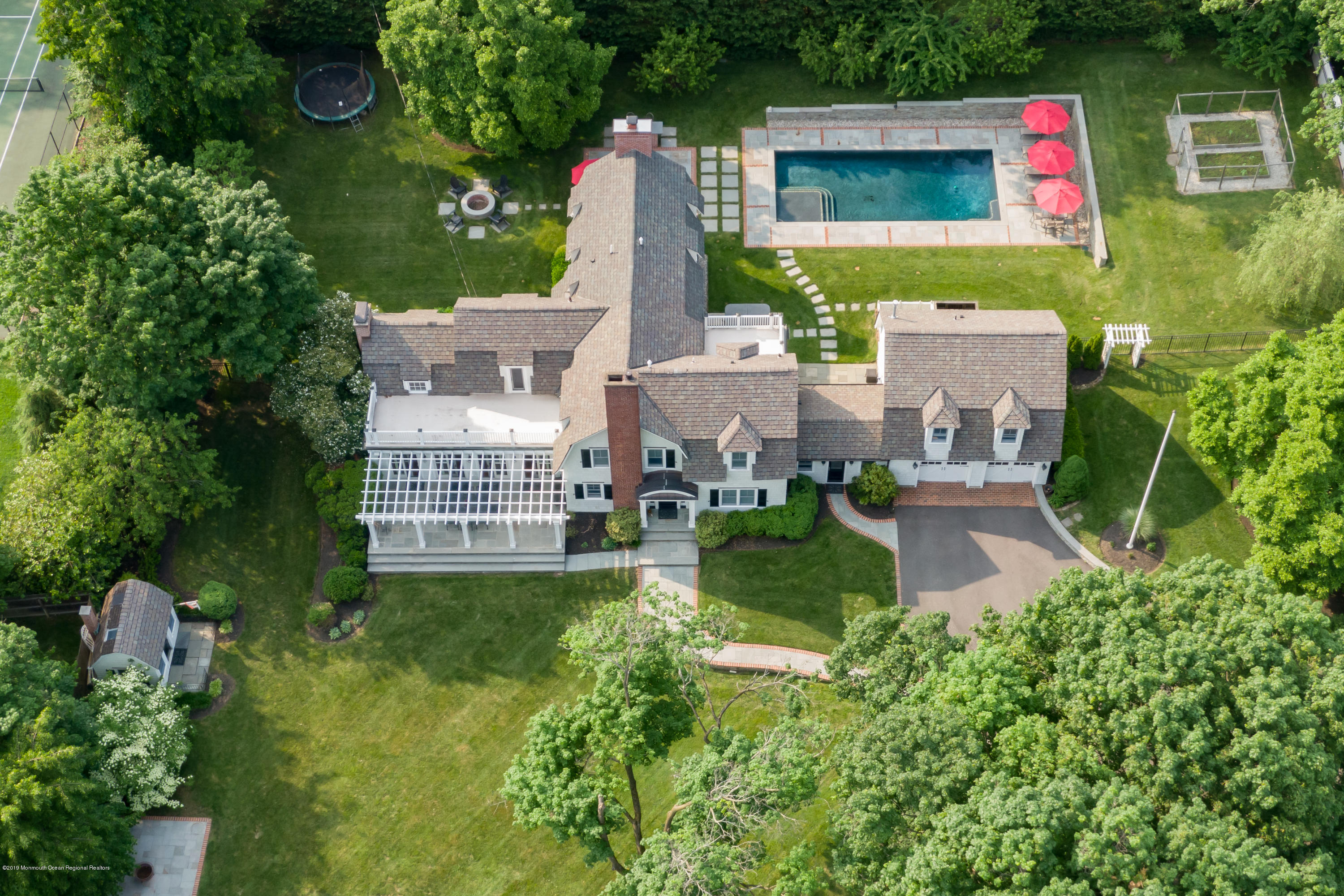 88 1/2 Rumson Road Rumson, NJ 07760 - Photo 3 of 37 Stunning Grounds!