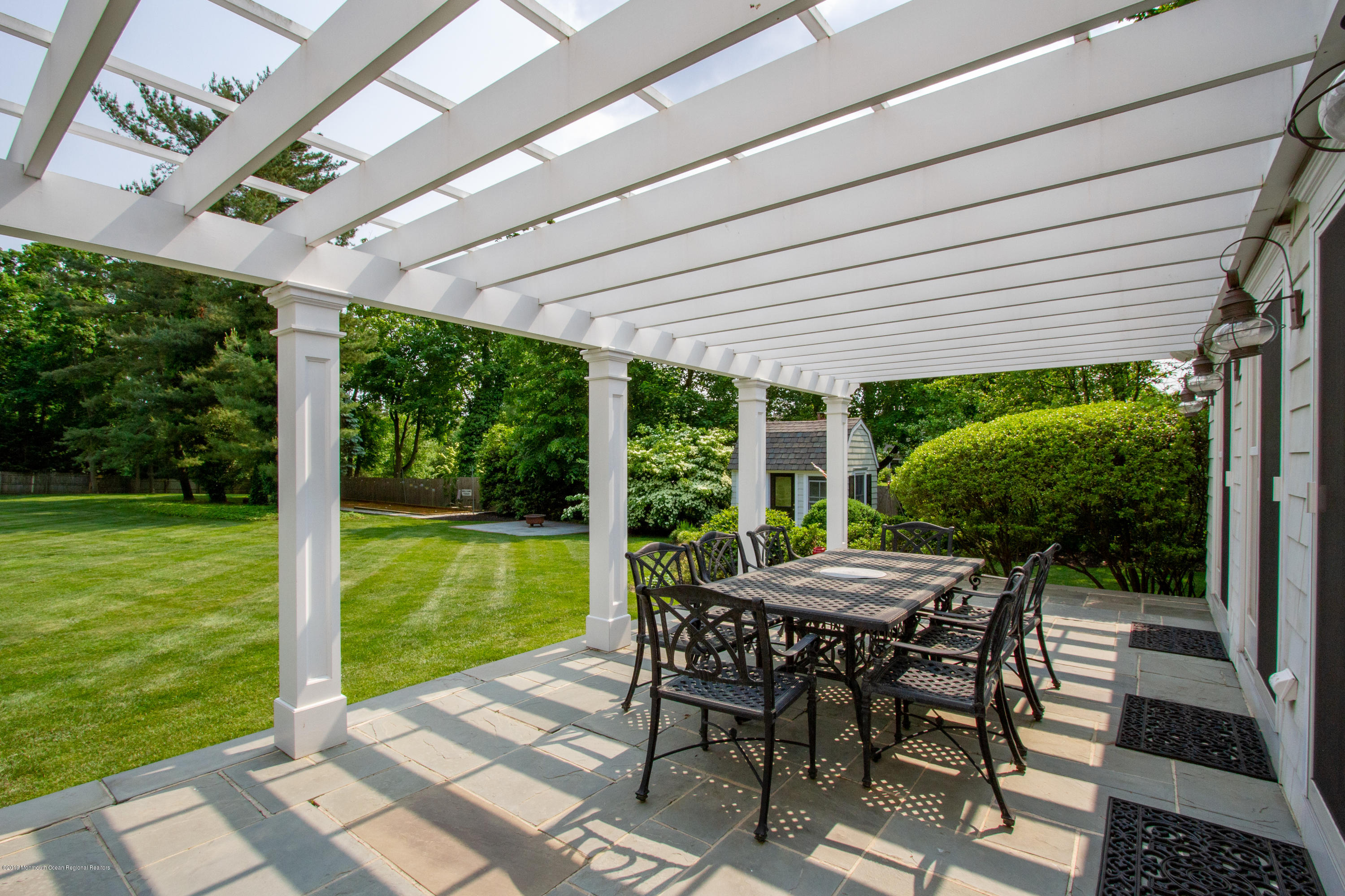 88 1/2 Rumson Road Rumson, NJ 07760 - Photo 6 of 37 Al Fresco Dining
