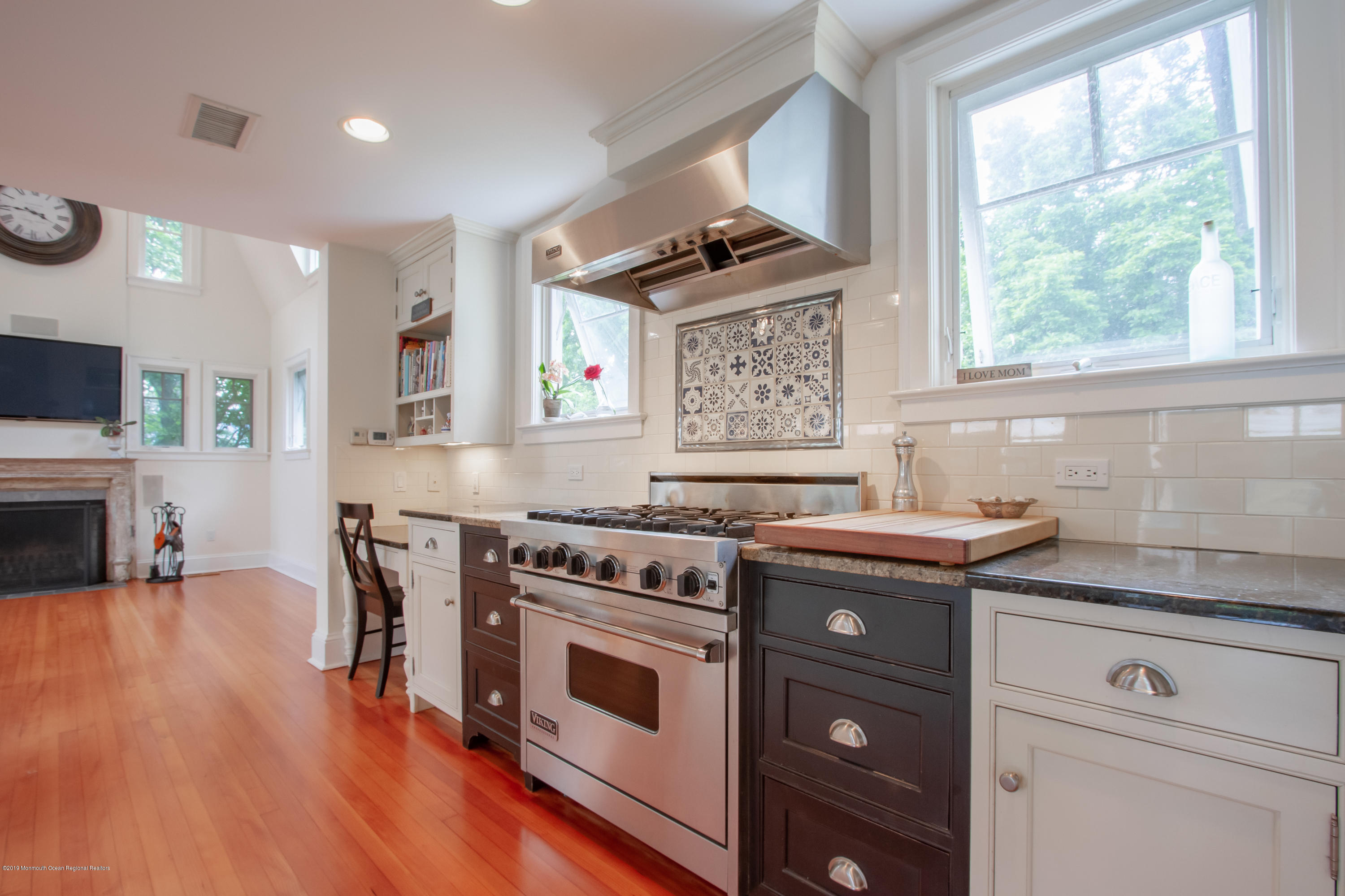 88 1/2 Rumson Road Rumson, NJ 07760 - Photo 9 of 37 Gorgeous EIK