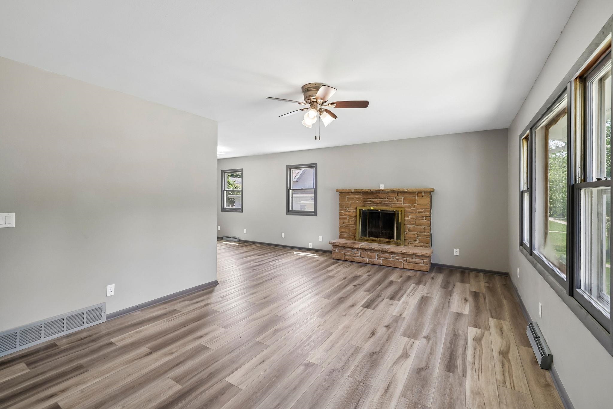 618 East Conant Street Portage, WI 53901 - Photo 10 of 19