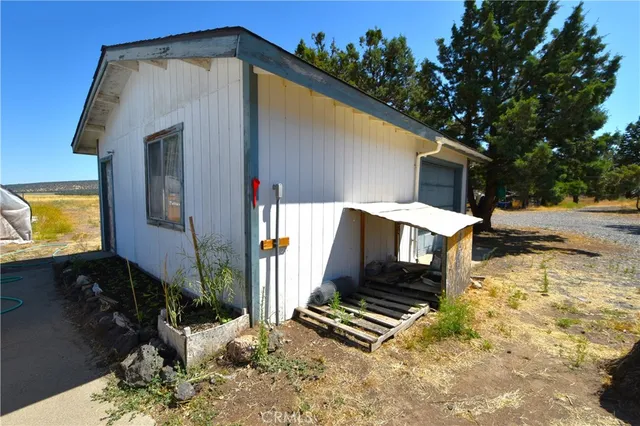 $206,000 | 13235 Highway A-12 Montague Ca, Montague, CA 96064