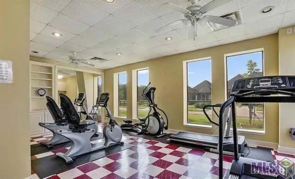 $1,950 | 5432 Courtyard Drive, Gonzales, LA 70737