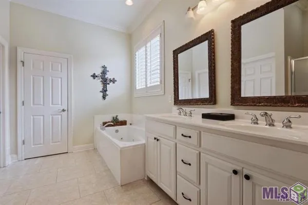 $1,950 | 5432 Courtyard Drive, Gonzales, LA 70737