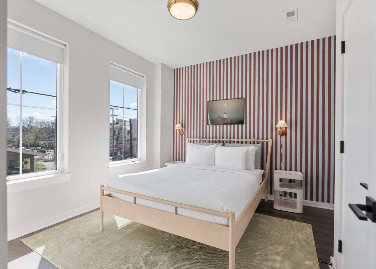 1233 Lischey Avenue Nashville, TN 37207 - Photo 45 of 89 a bedroom with a bed and a window