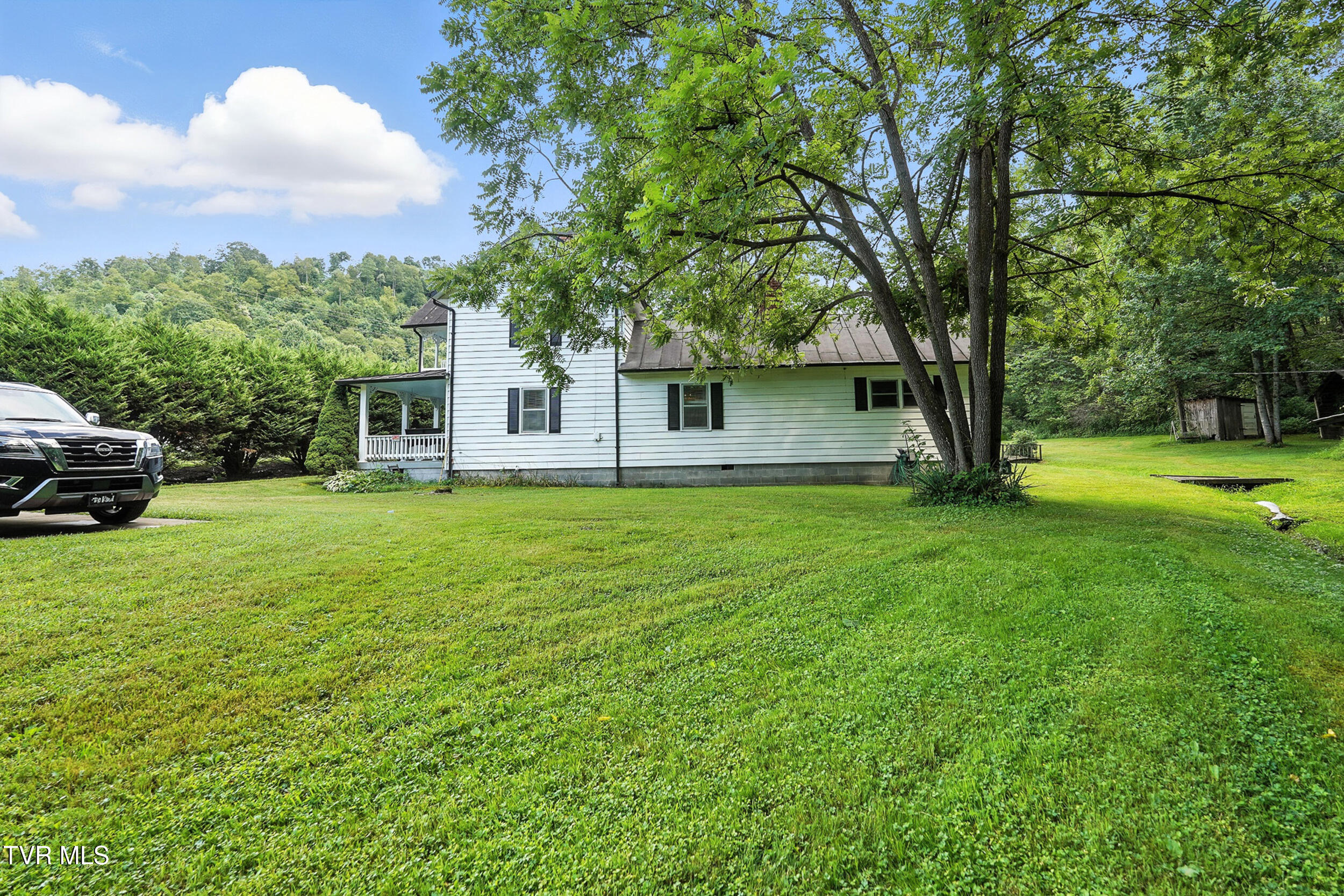 810 Big Dry Run Road Mountain City, TN 37683 - Photo 30 of 41 37_015_dsc00356