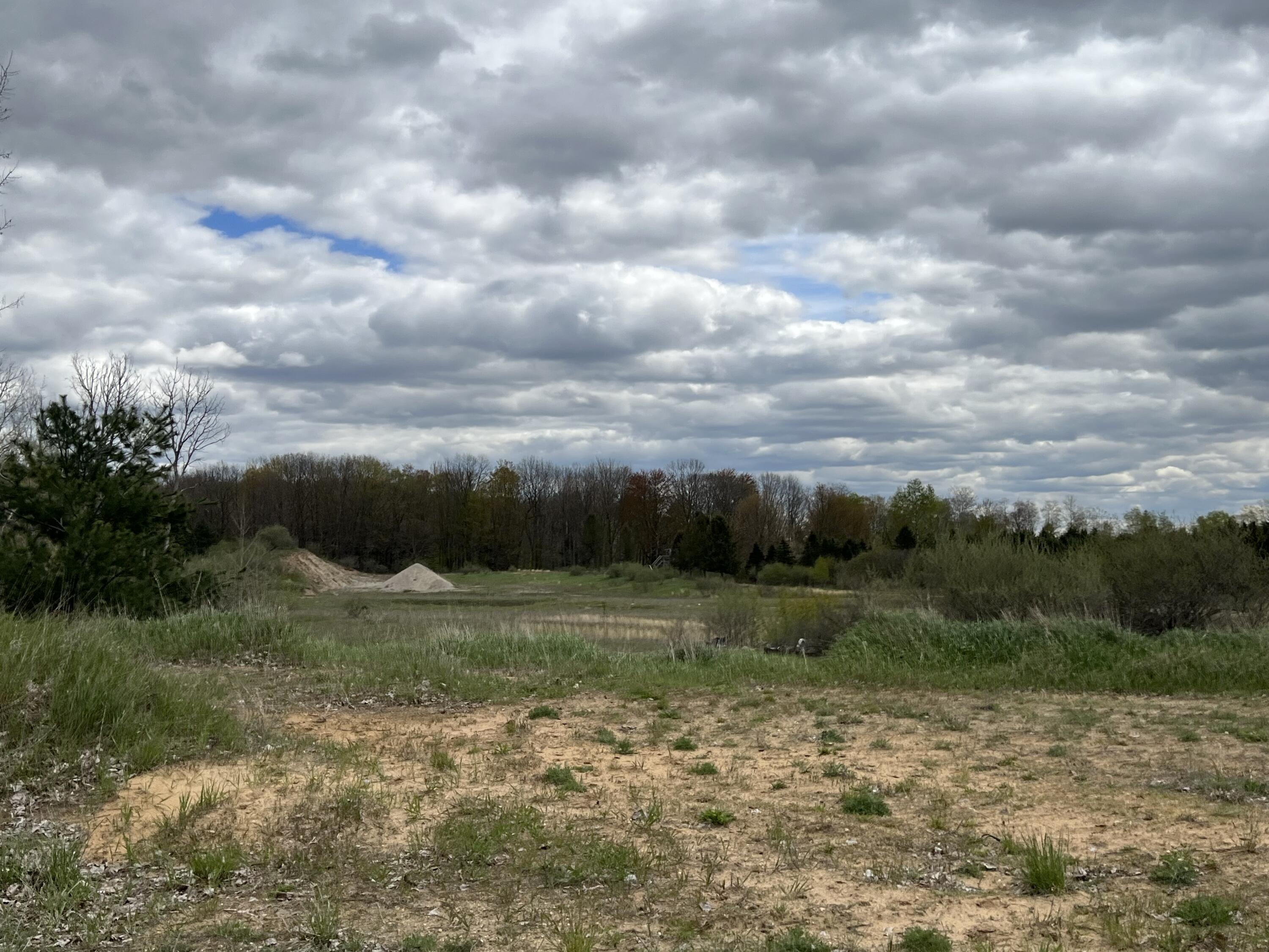 11148 North Satterlee Road Lakeview, MI 48850 - Photo 1 of 5 Vacant Land Looking East
