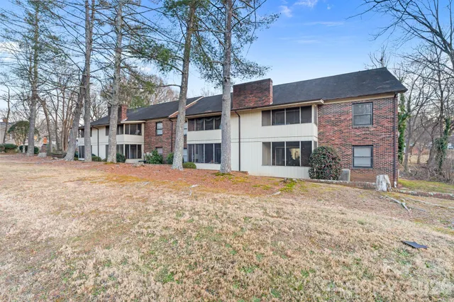 a front view of house with yard