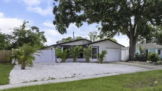$399,000 | 5413 15th Avenue South, Gulfport, FL 33707