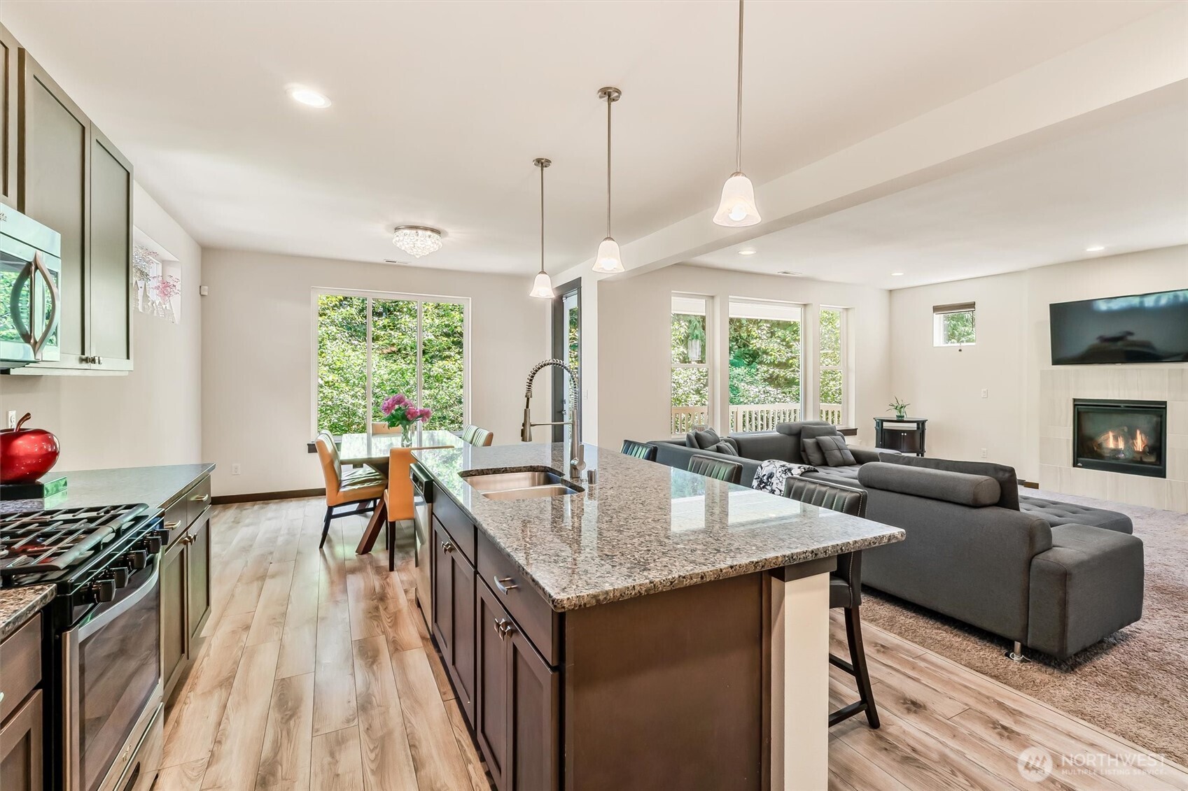 17415 3rd Avenue Southeast Bothell, WA 98012 - Photo 16 of 40
