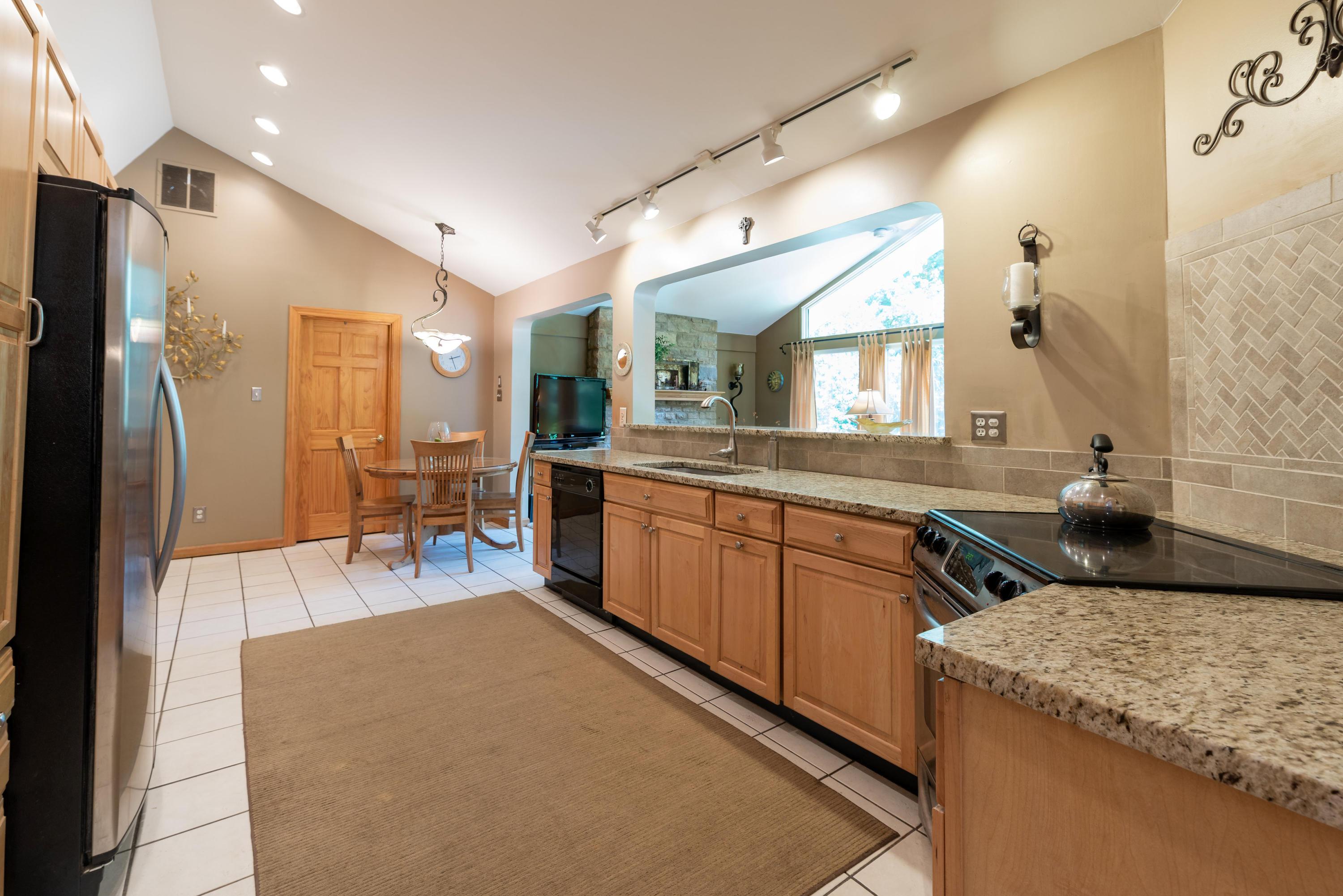 4246 Dublin Road Columbus, OH 43221 - Photo 8 of 25 Gallery Image 8