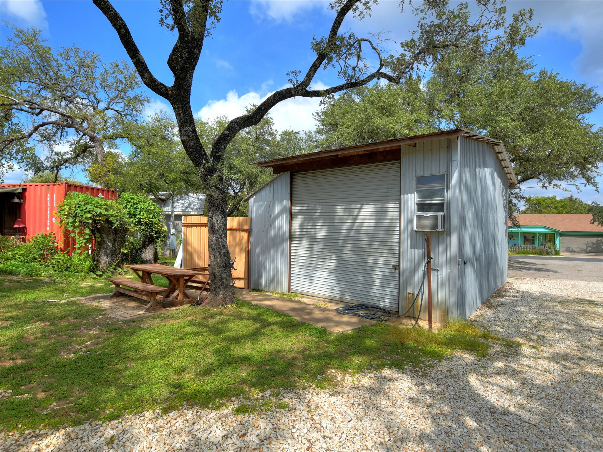 1702 Saracen Road Austin, TX 78733 - Photo 24 of 27