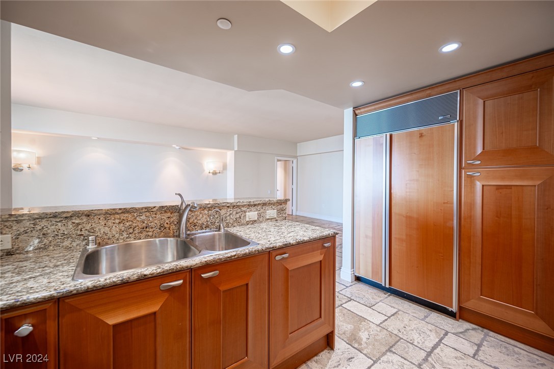 2777 Paradise Road, Unit 1202 Las Vegas, NV 89109 - Photo 11 of 26