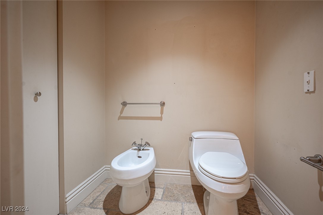2777 Paradise Road, Unit 1202 Las Vegas, NV 89109 - Photo 18 of 26