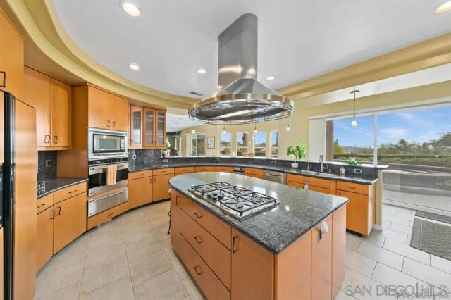 en empty room with sliding door