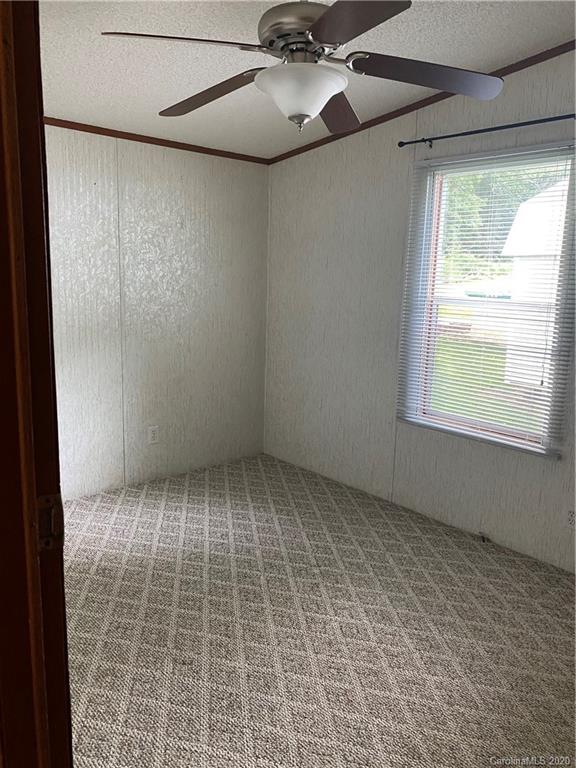 137 Walnut Road Clyde, NC 28721 - Photo 17 of 38