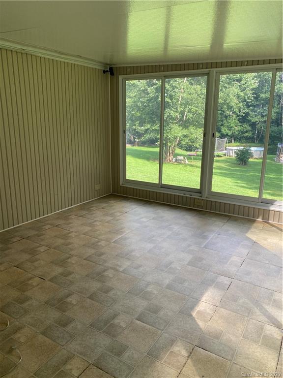 137 Walnut Road Clyde, NC 28721 - Photo 21 of 38