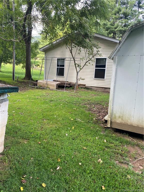 137 Walnut Road Clyde, NC 28721 - Photo 23 of 38