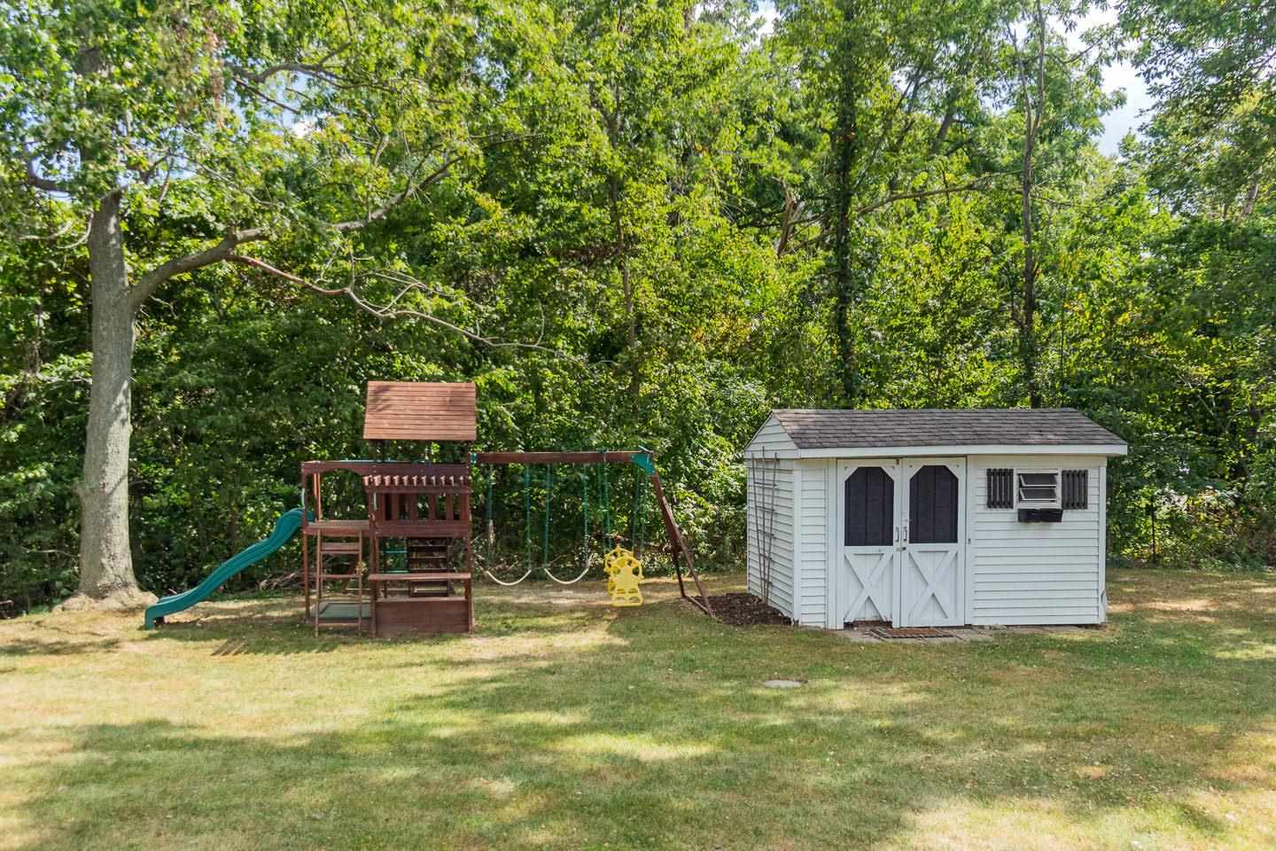16522 Auburn Road Huntertown, IN 46748 - Photo 8 of 34 Gallery Image 8