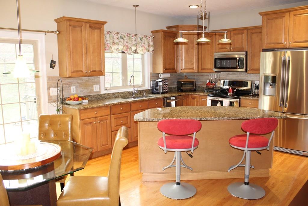 16 Whitaker Road Westfield, MA 01085 - Photo 9 of 25 Gallery Image 9