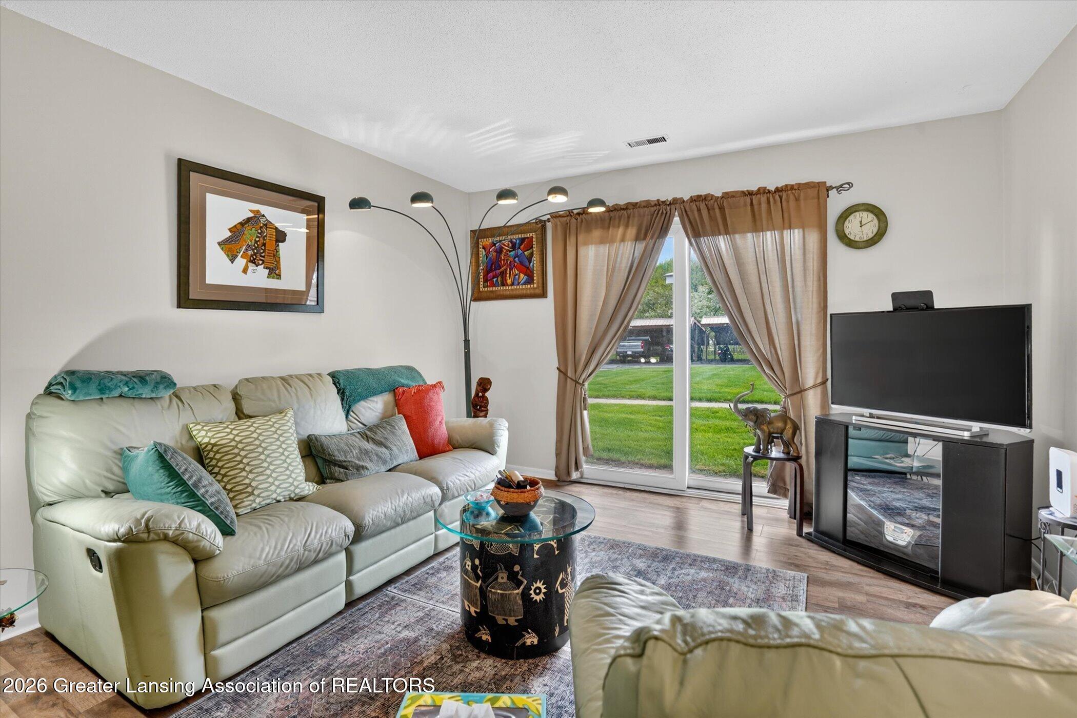 4809 Gull Road, Unit 23 Lansing, MI 48917 - Photo 11 of 26 11-4809-Gull-Rd-apt-23-WindowStill-Real-