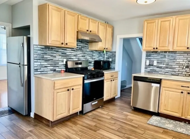 $2,500 | 52 Essex Street, Unit 2, Beverly, MA 01915