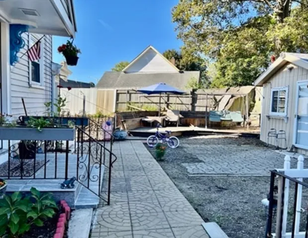 $2,500 | 52 Essex Street, Unit 2, Beverly, MA 01915