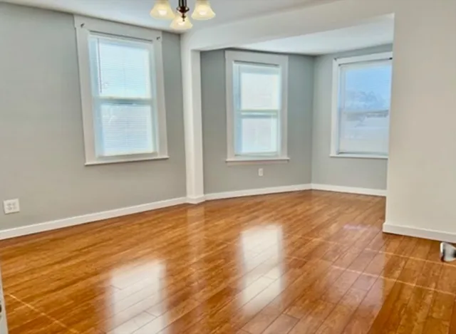 $2,500 | 52 Essex Street, Unit 2, Beverly, MA 01915