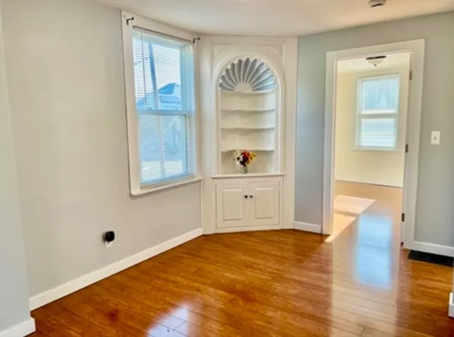 $2,500 | 52 Essex Street, Unit 2, Beverly, MA 01915