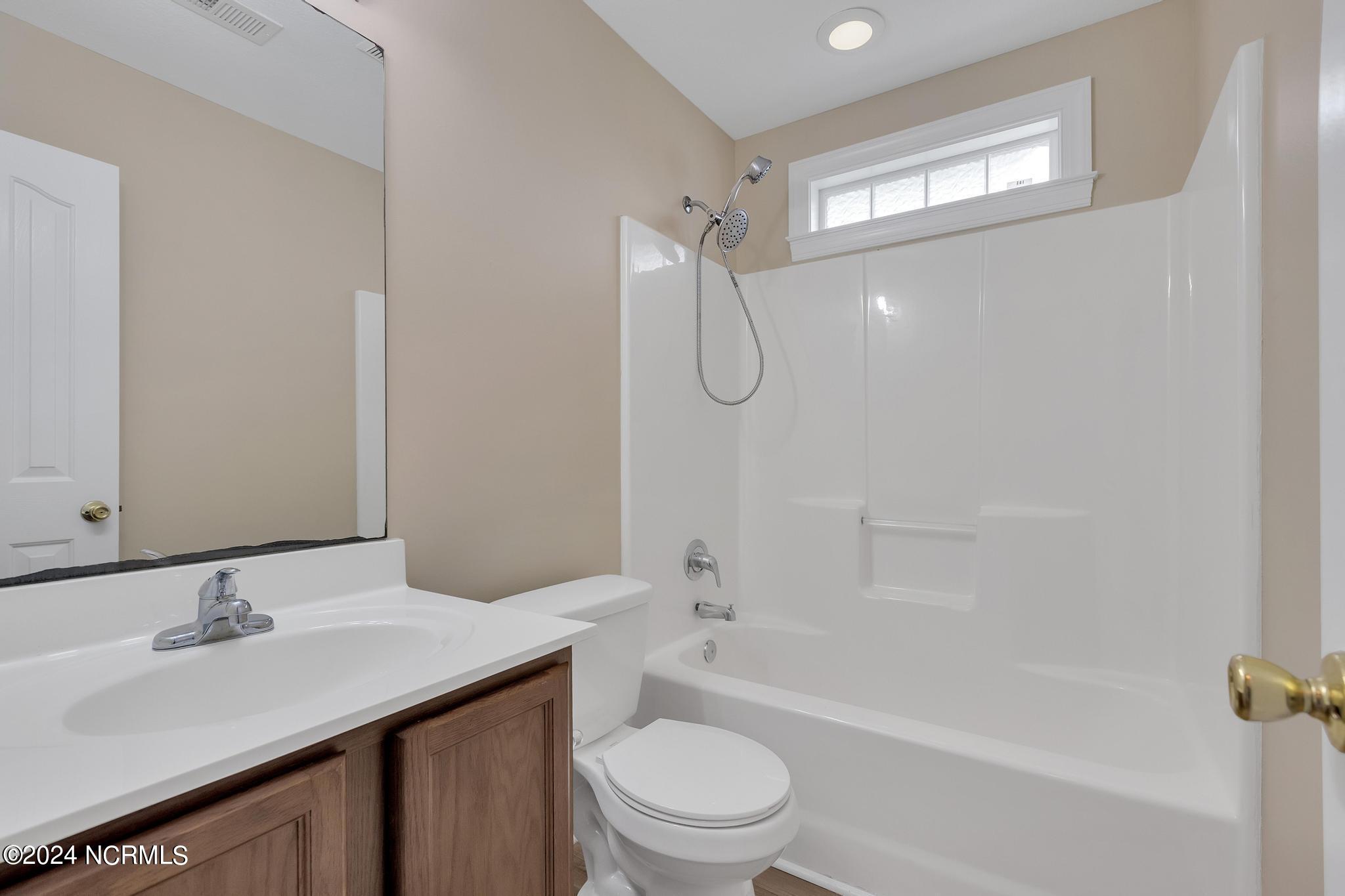 108 Burning Tree Lane Jacksonville, NC 28546 - Photo 15 of 23 IMG_7464