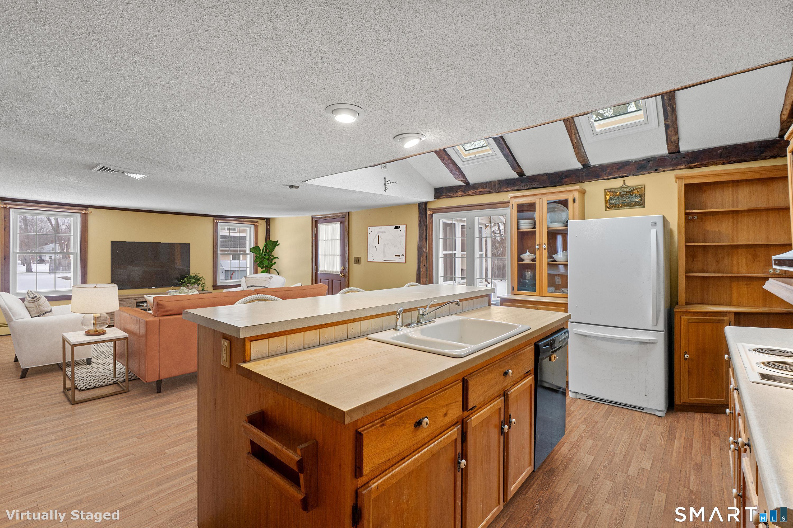 392 Boston Neck Road Suffield, CT 06078 - Photo 8 of 35