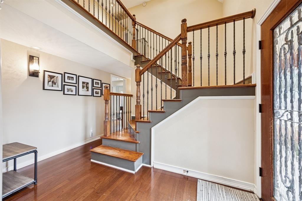 9321 Springwater Drive Dallas, TX 75228 - Photo 5 of 31