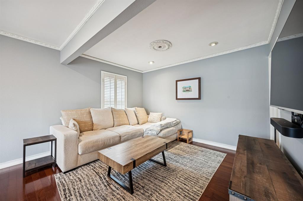 9321 Springwater Drive Dallas, TX 75228 - Photo 7 of 31