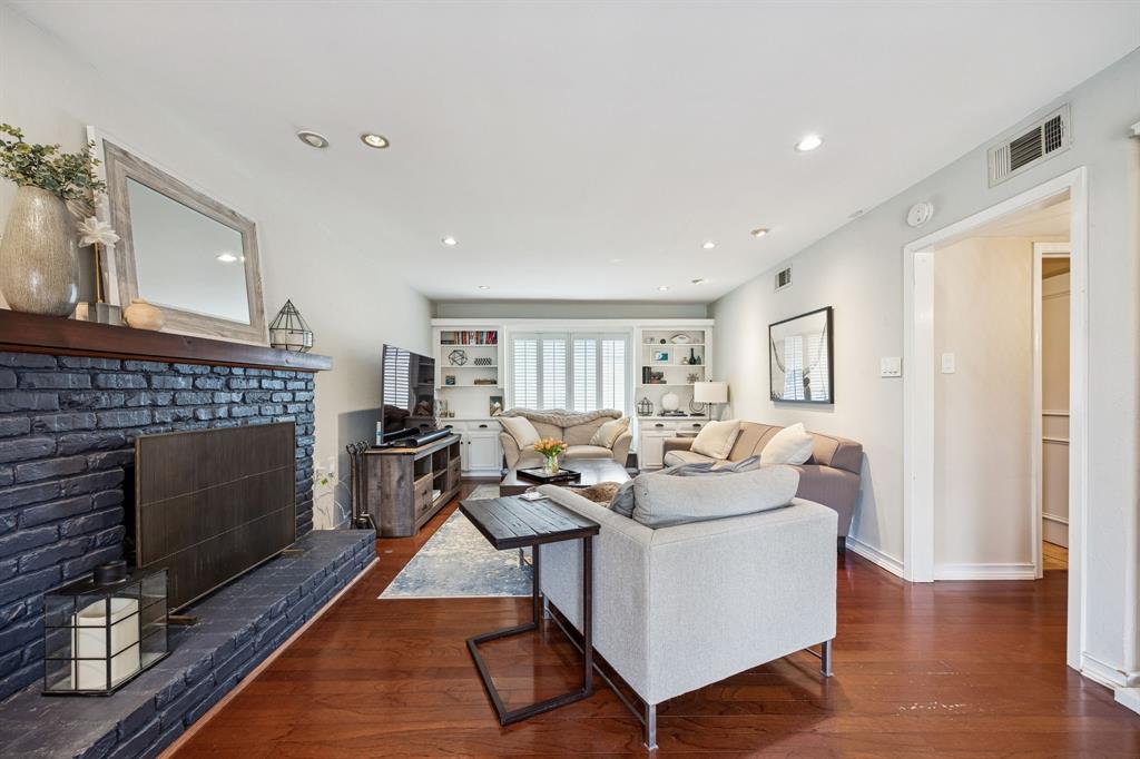 9321 Springwater Drive Dallas, TX 75228 - Photo 10 of 31