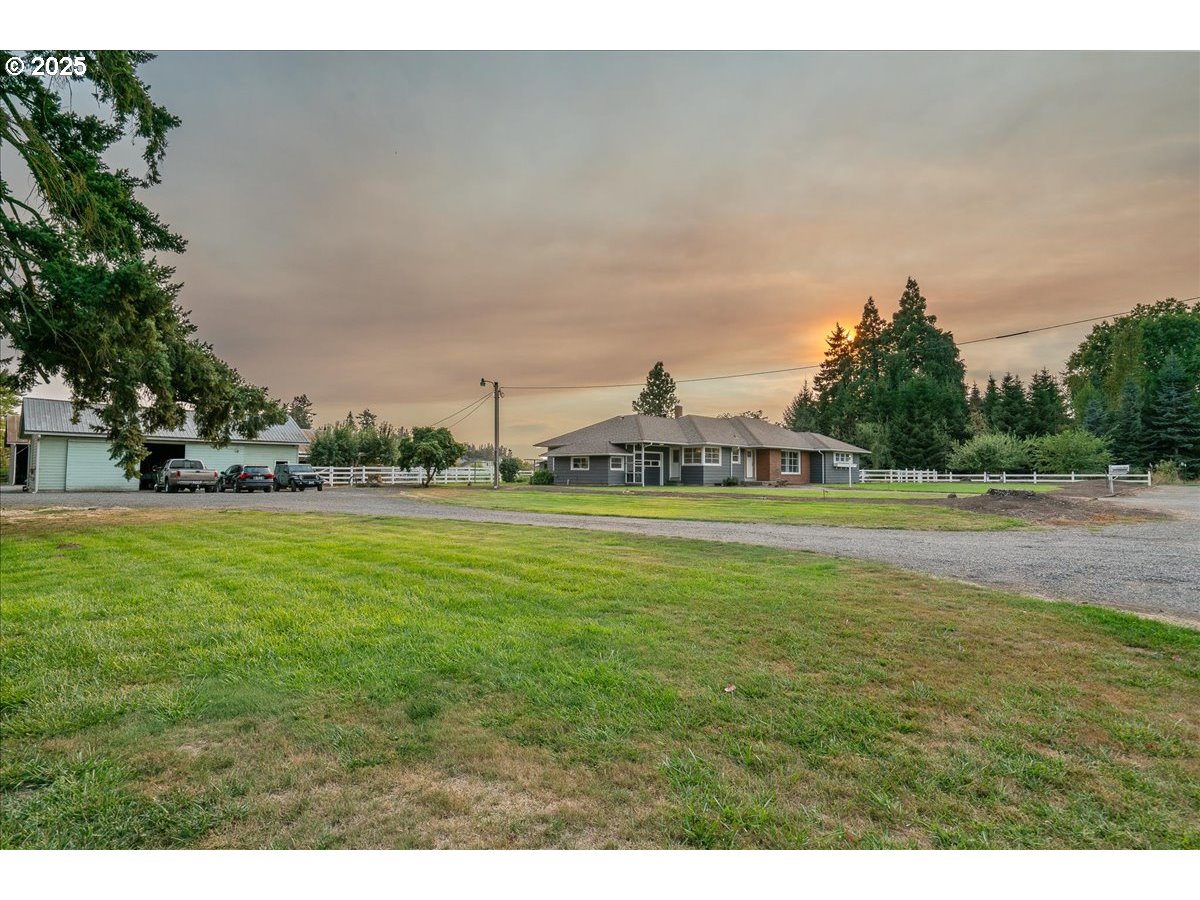 6380 Brooklake Road Northeast Salem, OR 97305 - Photo 3 of 48 Gallery Image 3