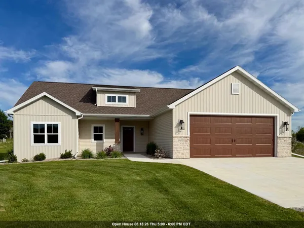 $614,900 | N1737 Red Cardinal Drive, Greenville, WI 54942