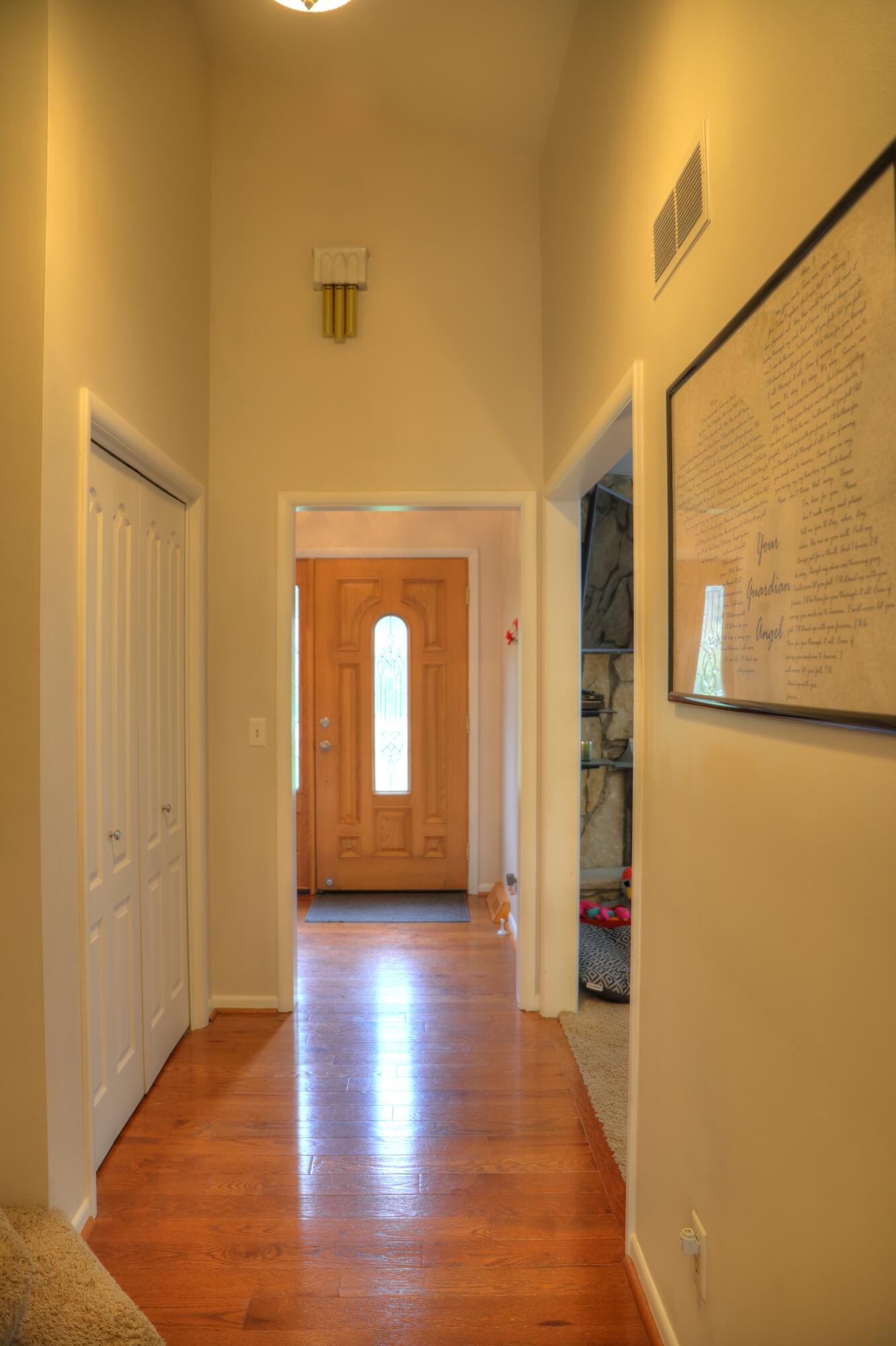 1817 South Walmont Road Jackson, MI 49203 - Photo 29 of 35 entranceway1