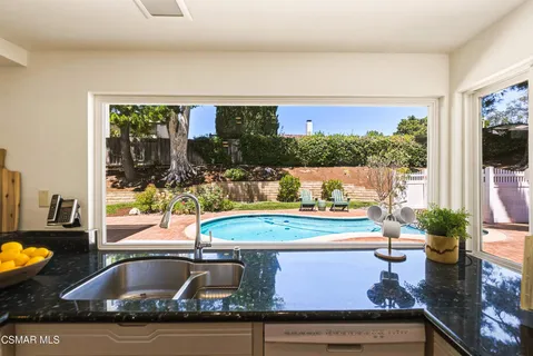 $1,199,000 | 725 Pickford Court, Newbury Park, CA 91320