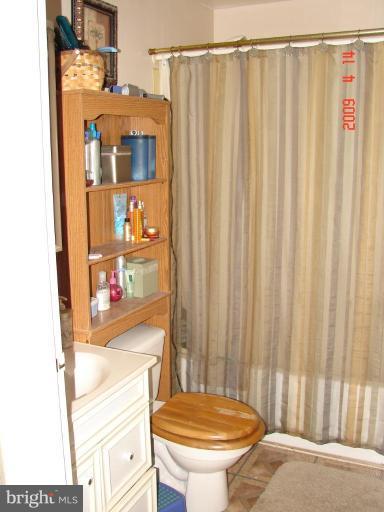 7358 Edsworth Road Dundalk, MD 21222 - Photo 4 of 9 Bath #1
