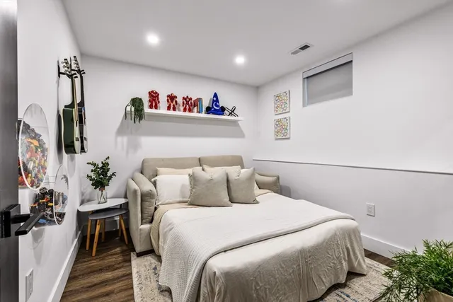 view of bathroom with bathtub