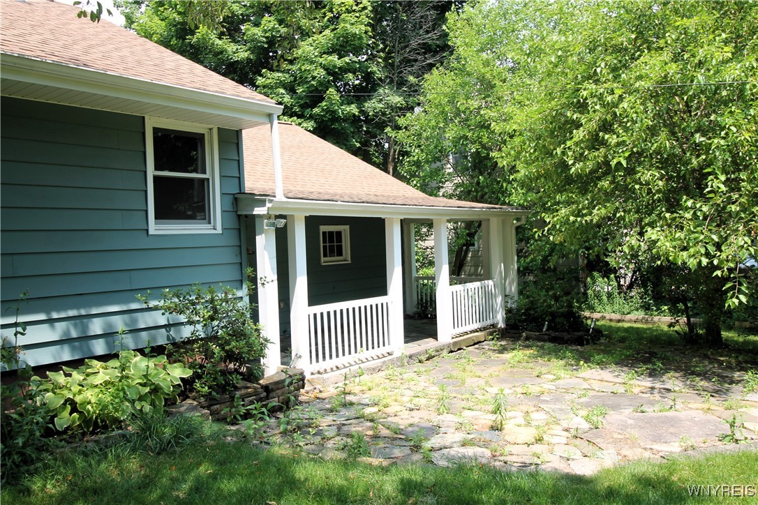8709 Nottingham Terrace Buffalo, NY 14221 - Photo 5 of 33