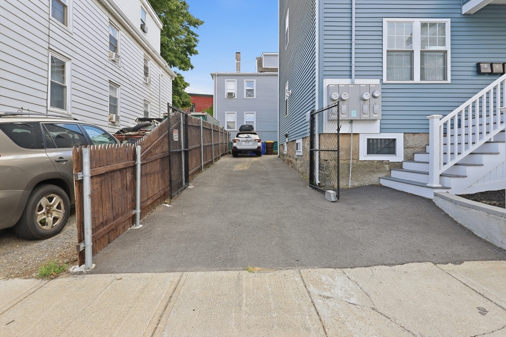 489 Spring Street Fall River, MA 02721 - Photo 22 of 40