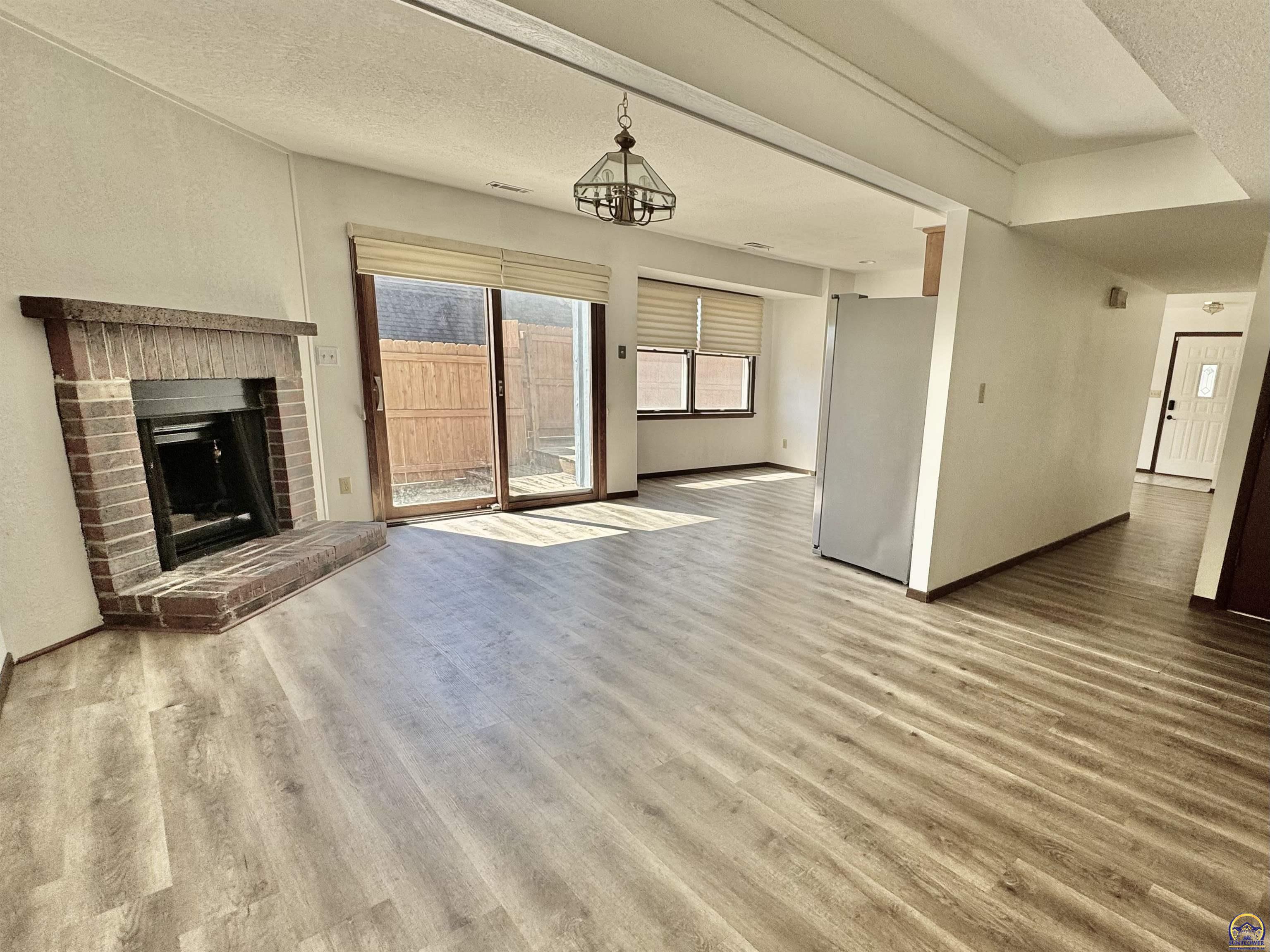 2926 Southwest Arrowhead Road Topeka, KS 66614 - Photo 11 of 21