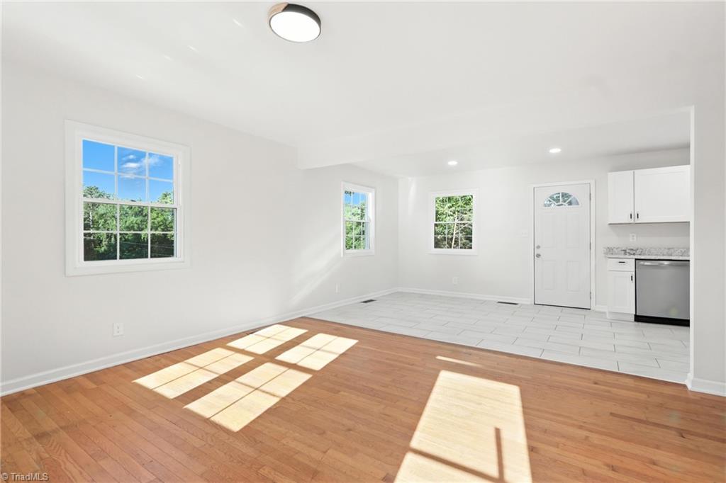 630 Spring Garden Circle High Point, NC 27260 - Photo 5 of 33 Gallery Image 5