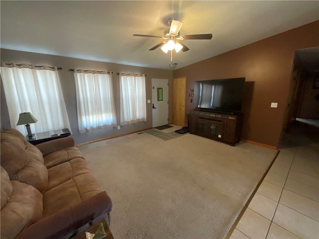 7250 Southeast Bobby Road Cameron, MO 64429 - Photo 8 of 34